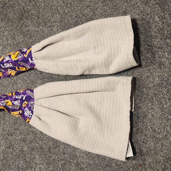 LSU Tigers tailgate neck hand towel - Picture 2 of 4